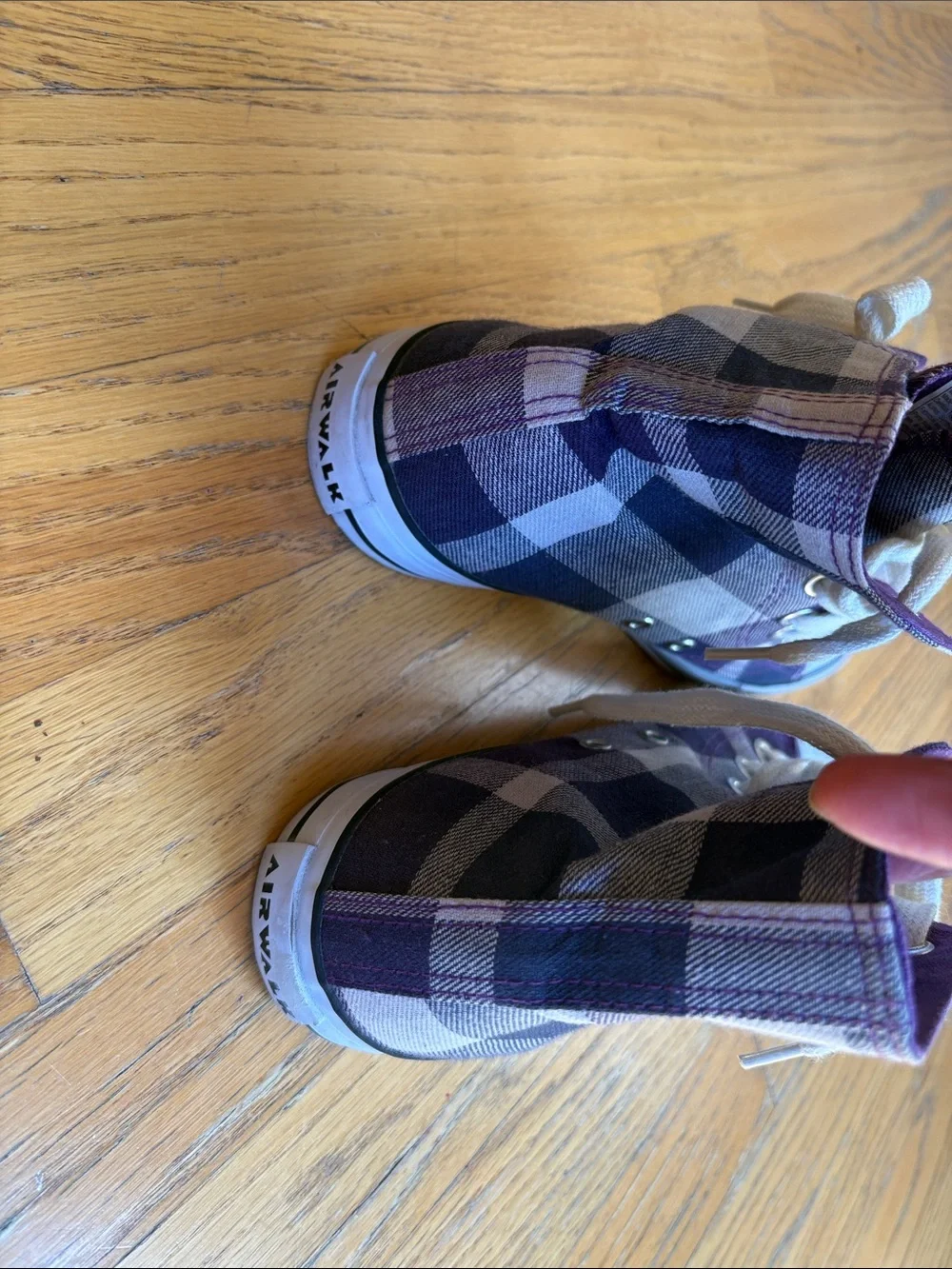 Airwalk Purple Plaid High-Top Sneakers with White Soles Size 8.5